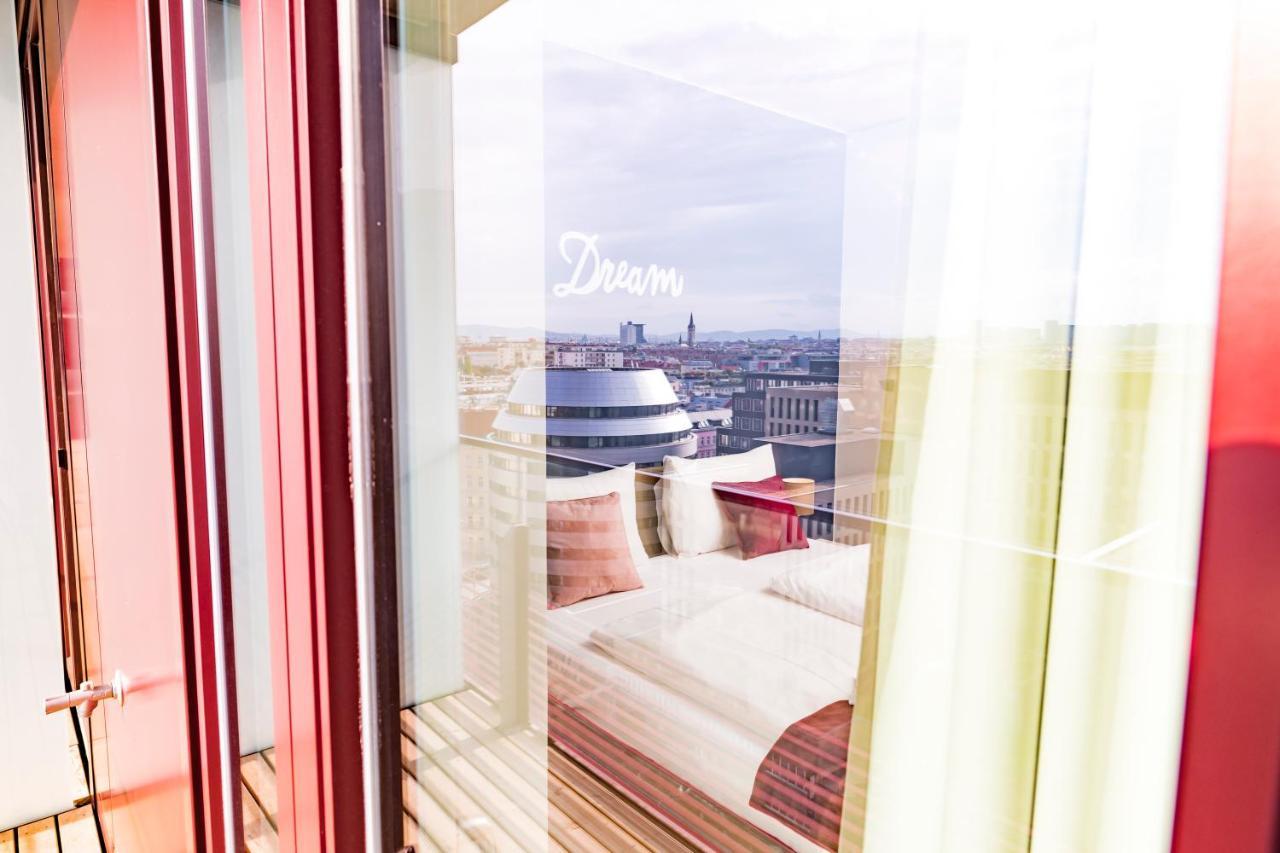 Apartment Triiiple Tower Dream With Rooftop-summer-pool